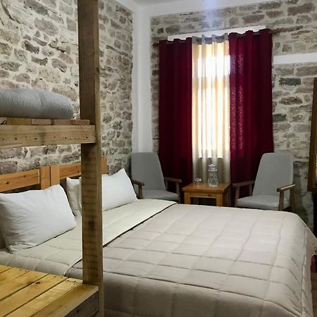 Gjirokastër Vila Eri מראה חיצוני תמונה