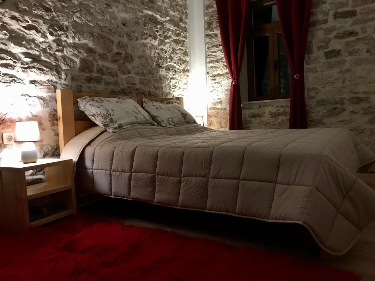 Gjirokastër Vila Eri מראה חיצוני תמונה