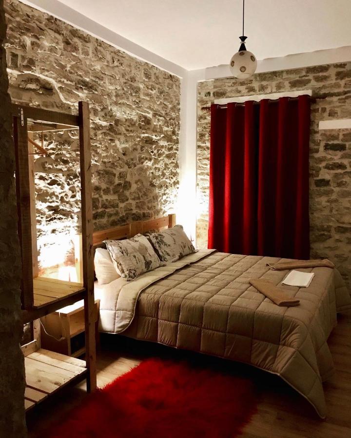 Gjirokastër Vila Eri מראה חיצוני תמונה