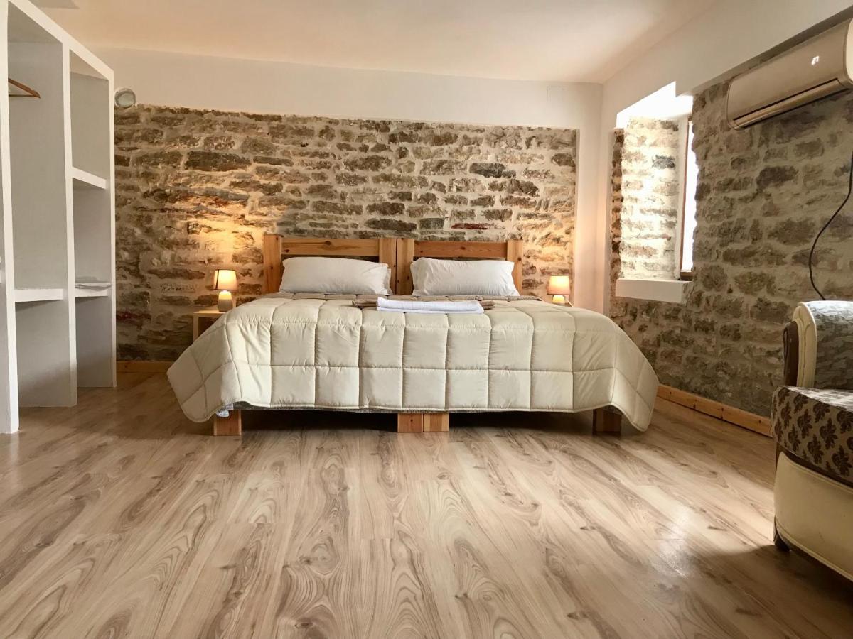 Gjirokastër Vila Eri מראה חיצוני תמונה