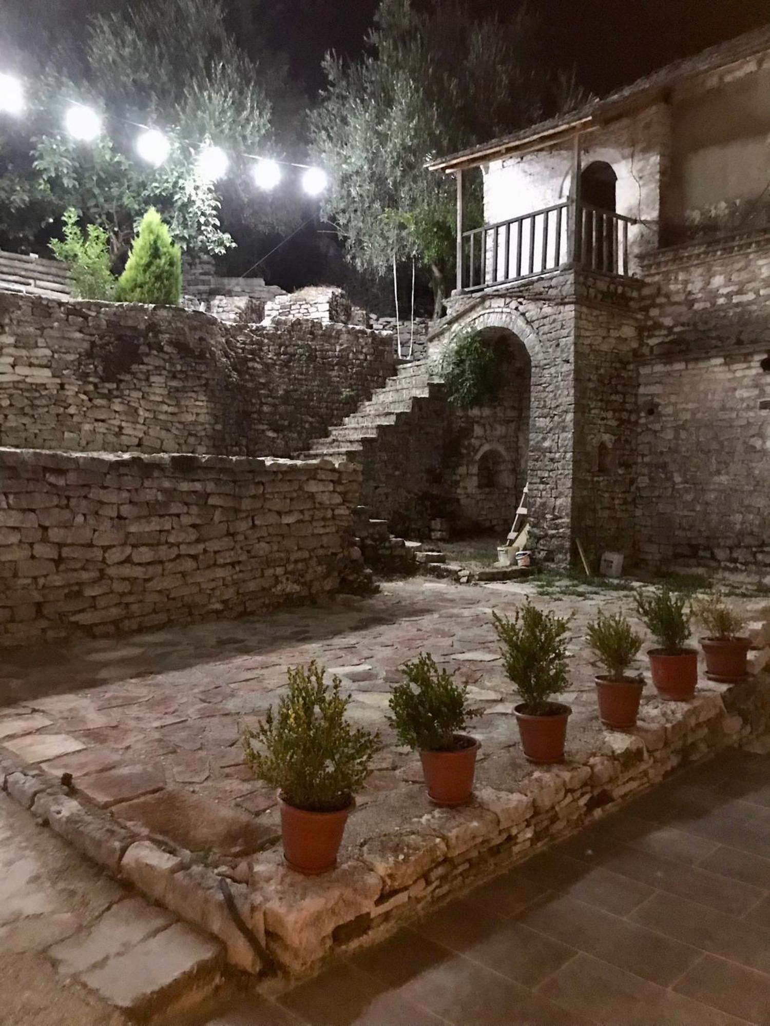 Gjirokastër Vila Eri מראה חיצוני תמונה