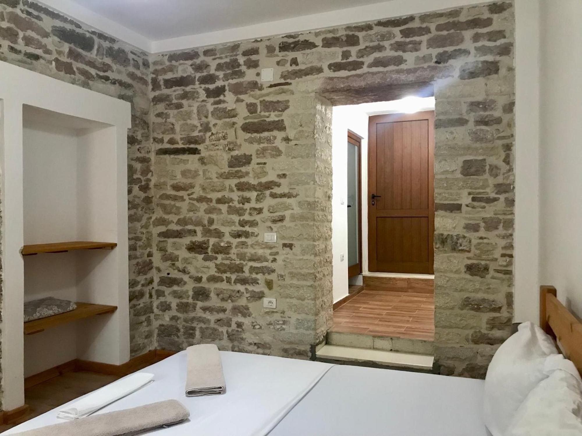 Gjirokastër Vila Eri מראה חיצוני תמונה