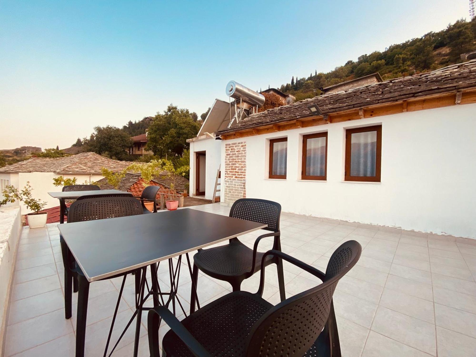 Gjirokastër Vila Eri מראה חיצוני תמונה